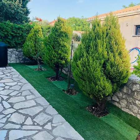 펜션 Helen S House *